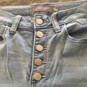 Just USA Women's High Rise Light Blue cropped Jeans